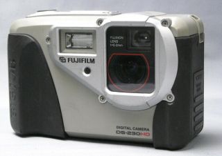 【rare】fujifilm Dijital Camera Ds - 230 Hd