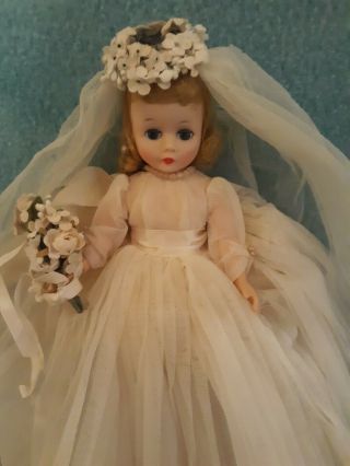 Vintage Madame Alexander 8 1/2 " Cissette Bride Doll 1950 
