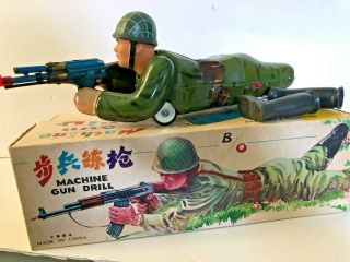 Red China Tin B/o Machine Gun Drill Soldier Me 644 Rare