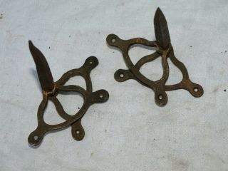 2x ANTIQUE SERVANTS BUTLERS BELL PULL BRASS CRANK WITH DOUBLE SWINGERS ON SPIKES 3