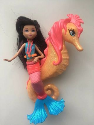Barbie in A Mermaid Tale Stylist Doll Seahorse Set RARE HTF Orange Coral Small 2