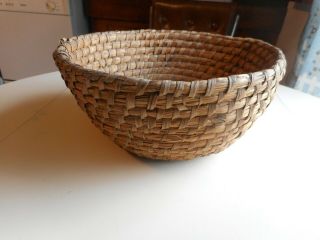 19th Century Hand Woven Rye Straw Basket.  Large Rye Straw Basket.  Aafa