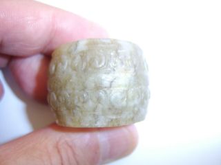 RARE CAVRED OLD ANTIQUE CHINESE JADE ARCHERS RING MING DYNASTY INTEREST 3