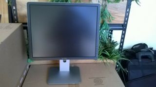 19 " Dell Lcd Monitor Not Wide Rotate Able Screen P1914f Rare 1