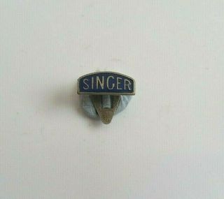 Rare 1930s Enamel Car Badge.  Singer.