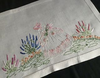 VINTAGE LINEN HAND EMBROIDERED TRAY CLOTH CRINOLINE LADY/FLORALS 2