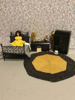 Vintage Topper Dawn Doll / 2 Rooms 