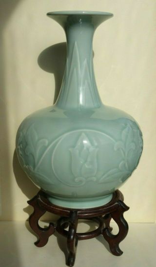 Large Vintage Chinese Green Celedon Porcelain Vase