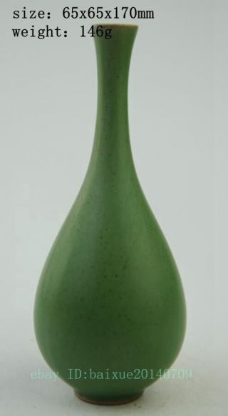 Antique Chinese Hand - Carved Porcelain Green Glaze Vase B01
