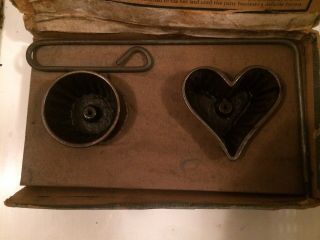 Wagner Patty Moulds Cast Iron w / Box Antique Pat.  1907 Made in USA 2