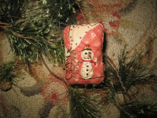 Primitive tiny Sampler Pillow The Snowman Early Worn Quilt Folk Art Christmas 2