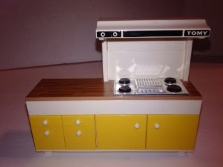 Tomy Vintage Smaller Homes Dollhouse Stove Range Top Kitchen Cabinet Counter