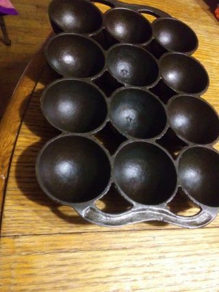 Antique Great Shape 1859 R&e Russell Erwin 12 Cup Gem Cast Iron Muffin Pan