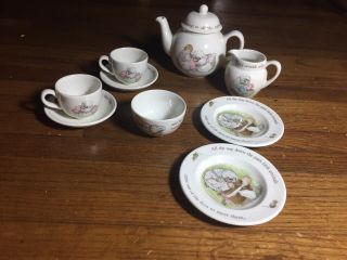 Rare Vintage Wedgwood Beatrix Potter Mrs.  Tiggy Winkle 10 Pc.  Children’s Tea Set