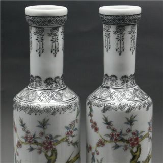 A PAIR EXQUISITE CHINESE Old PORCELAIN HANDWORK PEACOCK FLOWER BIRD VASES 3