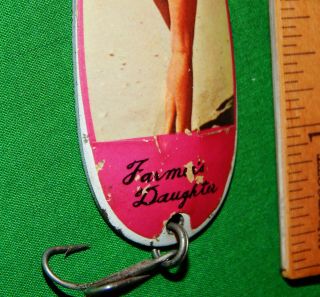 Farmer ' s Daughter risque babe musky bass spoon novelty lure Japan Daredevle 3