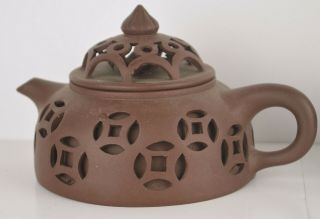 A CHINESE YIXING TEAPOTS WITH MAKERS MARK 3