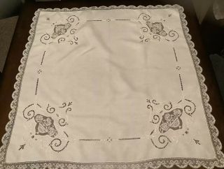 Antique 1920’s Tablecloth White Embroidered Vintage Cutwork & Needlework 2