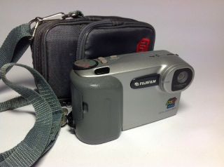 Very Rare Fuji Ds - 7 Very Early (1996 Also Apple Quicktake) Digital Camera
