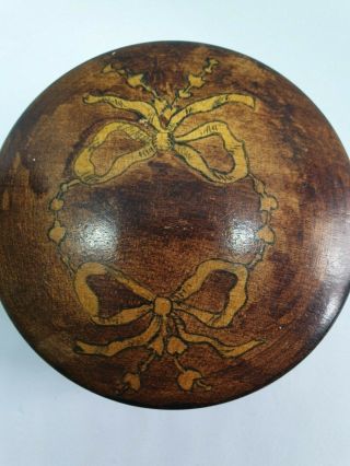 Vintage treen trinket box.  Round wooden hand painted lidded box. 2