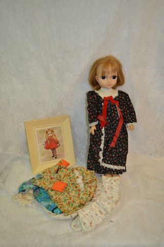 Vintage 1965 Vogue " Love Me Linda " 15 Inch Doll With Extra Outfits