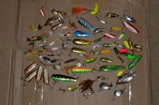 85 Spoon And Spinner Fishing Lures