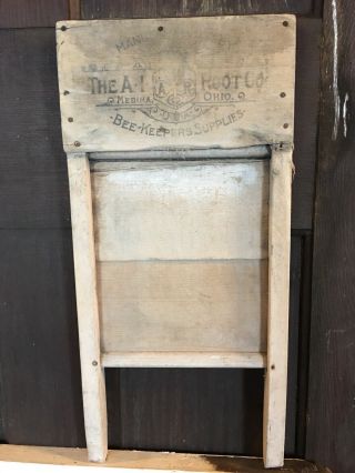 Rare Laundry Scrub Washboard - A.  I.  Root Bee Keepers 18”