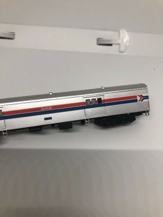 Walthers n scale Amtrak phase 1,  baggage car - RARE w/box 3