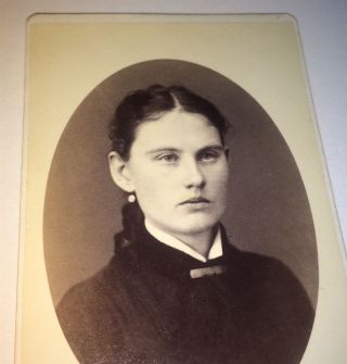 Antique Victorian American Fashion Stern Face Woman,  Worcester,  Ma Cdv Photo