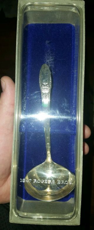 Gravy Ladle 1847 Rogers Bros (is) Silver Plated " First Love " Pattern Nib