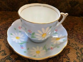 Queen Anne Royal Daisy Teacup And Saucer Flower Fine Bone China England