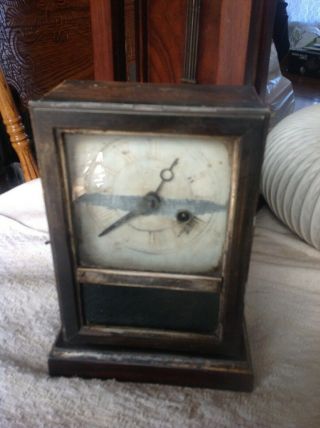 Old American Mantal Clock In Need Of Restoration