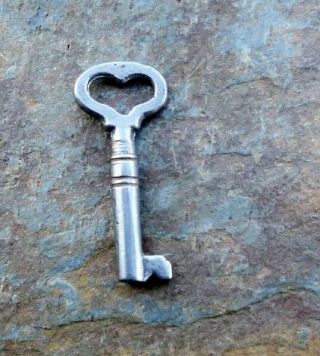 Small Antique Heart Shaped Bow Steel Barrel Key 1 - 5/8 "