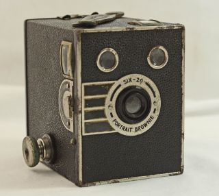 Rare Antique Kodak Six - 20 Portrait Brownie Camera Made In Great Britain 1936 - 40