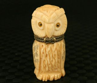 Chinese Rare Old Yak Horn Hand Carved Owl Statue Snuff Box Table Decorate