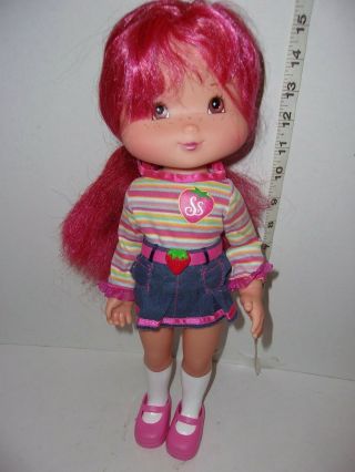 Playmates Strawberry Shortcake Scented 15 " Doll Wrists Twist 2008 Shoes,  Clothes