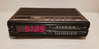 Vintage Sonic Cr114 Am/fm Digital Alarm Clock Radio.