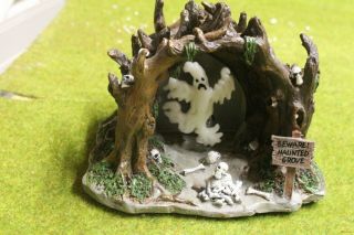 Lemax Spooky Town Table Accent Haunted Grove Animated & Lighted Very Neat Rare