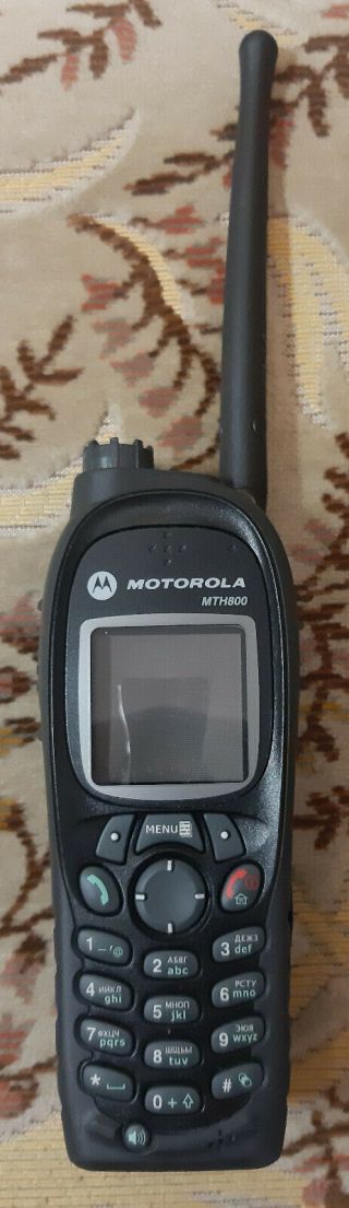 Motorola MTH800 440 to 470 MHz TETRA radio rare 2