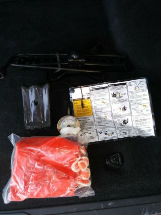 1994 - 04 Chevrolet S10 Jimmy Blazer Complete Jack Tool Kit Assembly Rare Gloves