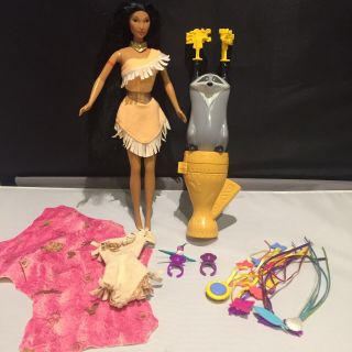 Disney Pocahontas Braided Beauty With Meeko & Rare Accessories 1995 Barbie