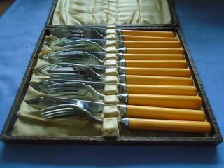 Vintage Cutlery Set Of Fish Knives & Forks Wonderful Handles Chrome Plate