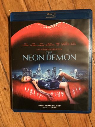The Neon Demon (blu - Ray Disc,  2016) Oop Rare Elle Fanning Nicolas Refn