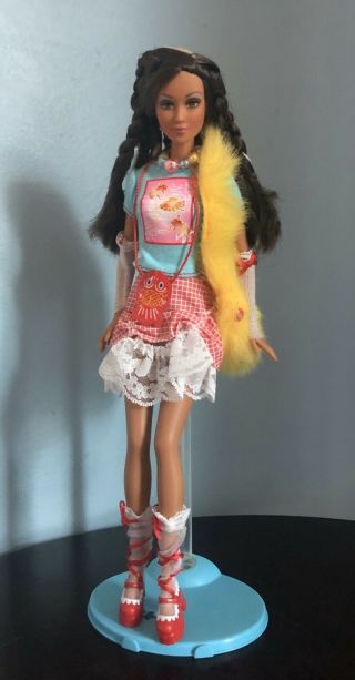 Rare Mattel Collectible Loose Fashion Fever Tokyo Pop Lea Barbie Doll With stand 3