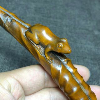 Old Chinese Boxwood Carve Collectible Frog & Rolled Lotus Leaf Tea Shovel Statue
