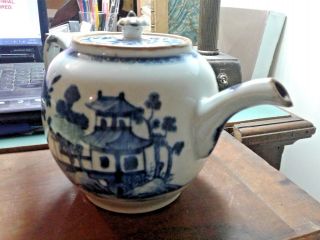 18th C.  Qianlong Chinese Export Porcelain Blue and White Teapot 2