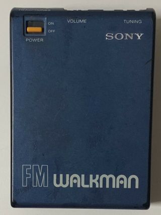Vintage Sony Fm Stereo Walkman Srf - 40w W/ Belt Clip Rare Tested/working