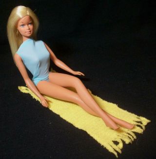 Vintage 1971 Mattel Malibu Barbie Doll Japan Tnt & Bent Knees Blonde Blue Eyes