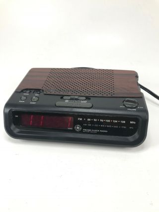 Ge Digital Alarm Clock Radio Am/fm 7 - 4613b Woodgrain Vintage General Electric