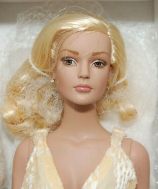 Tonner Doll 16 " Sheer Glamour Sydney Chase Wentworth Rare Htf